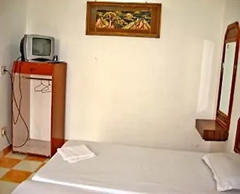 Hotel Sidhartha Walking Distance From Tajmahal Agra